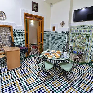 https://dar-ikram.hotelfesmorocco.com